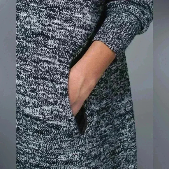 LULULEMON Cardi All Day in Black / White Sz. XSmall / Small - Picture 5 of 16